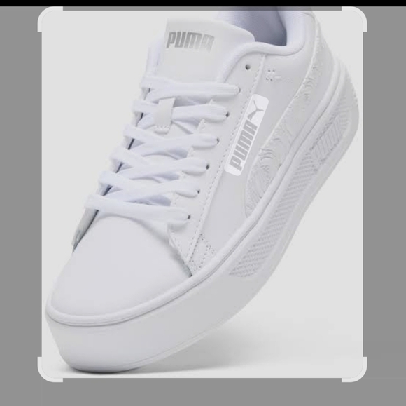 Puma White Classic Sneakers Minimalist Design - Picture 2 of 10